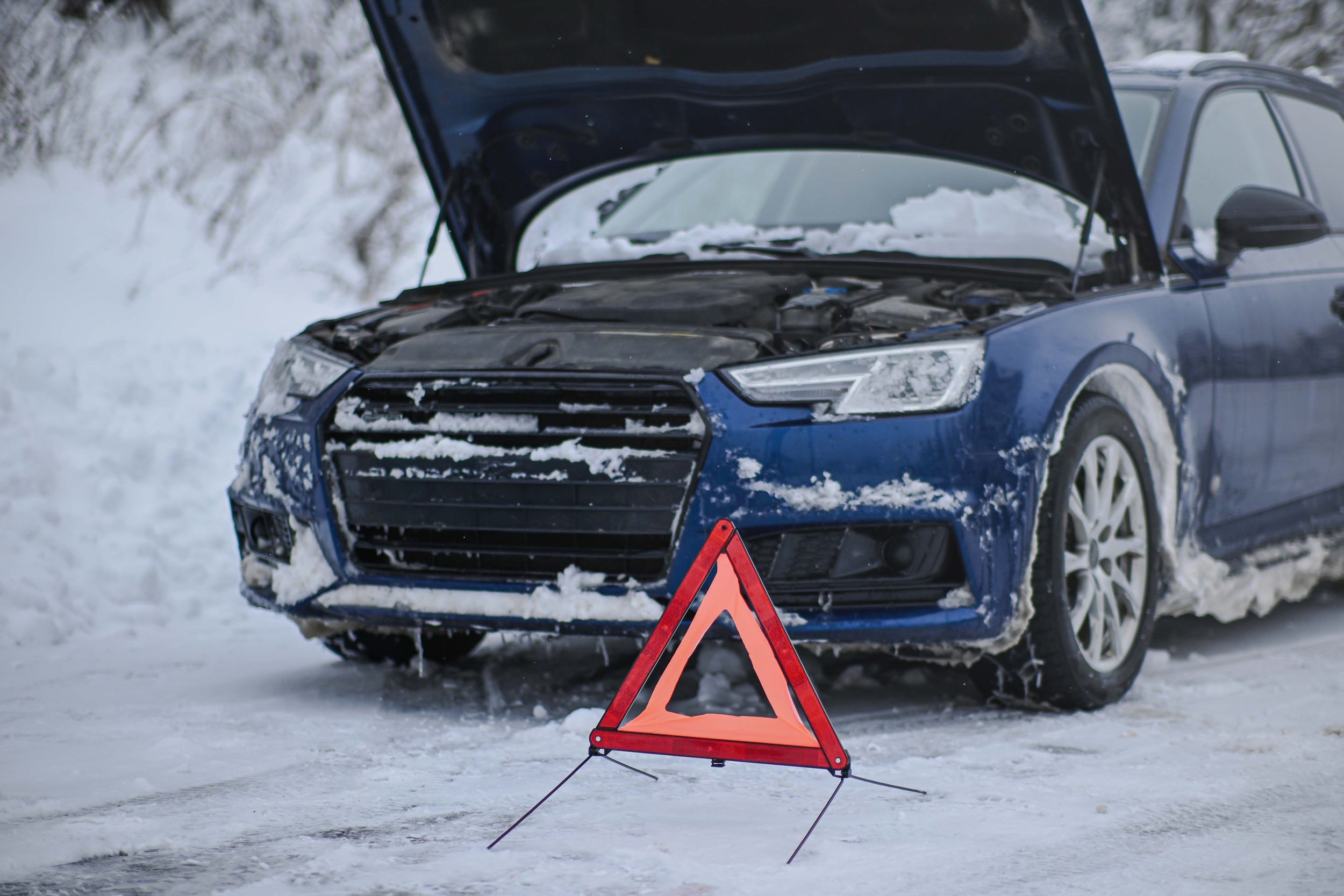 What to pack in your winter breakdown kit